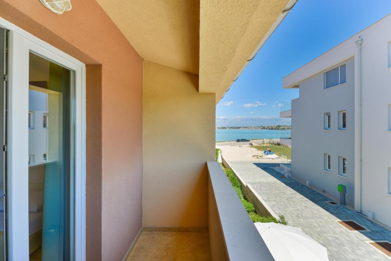 Apartments By The Sea Nin, Zadar - 13172 エクステリア 写真